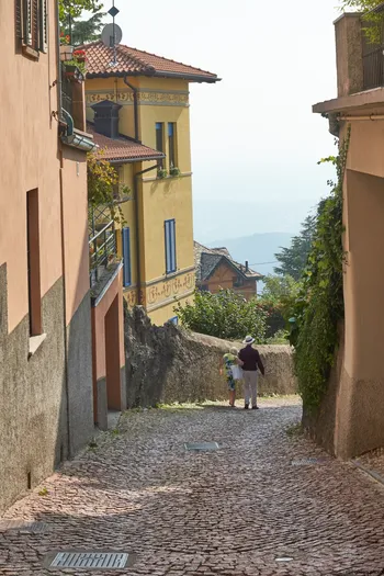 Brunate street.jpg